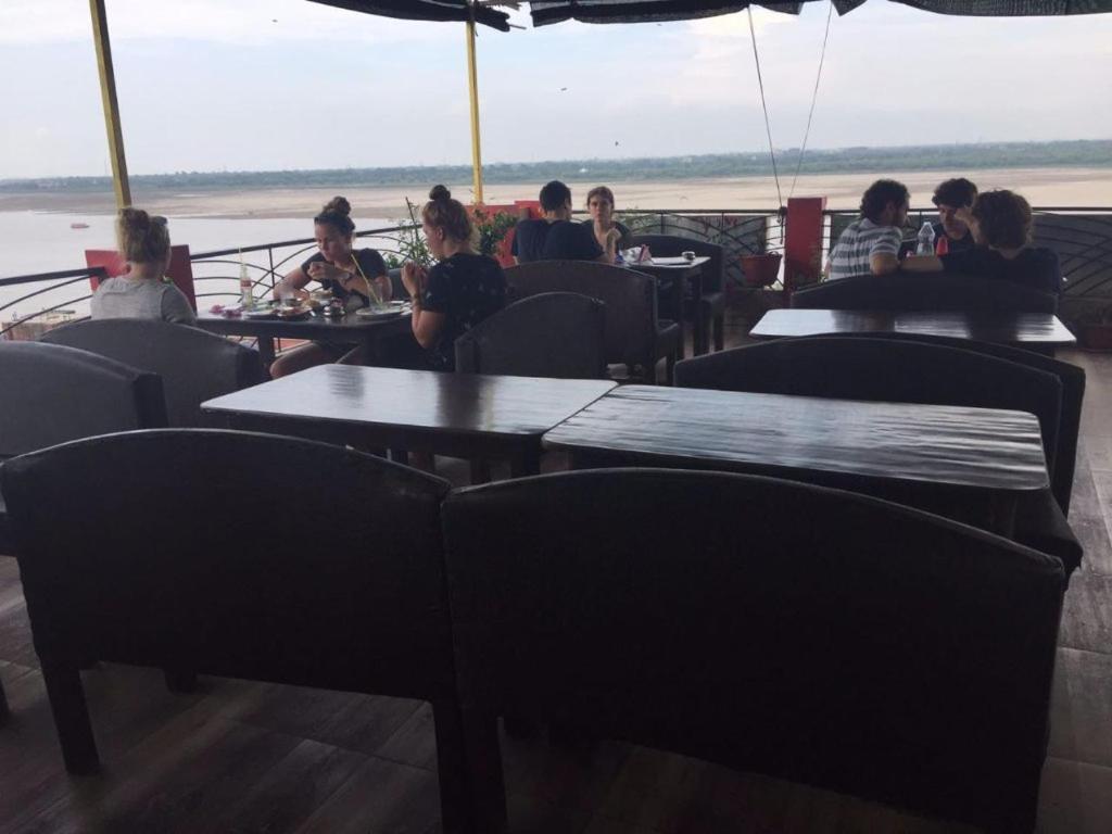 Backpackers Park ורנאסי מראה חיצוני תמונה